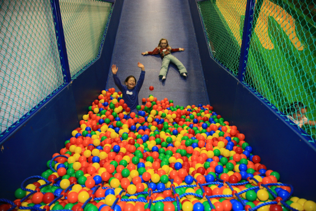 澳門優惠 為慶祝中華人民共和國成立75周年及澳門回歸祖國25周年75折優惠 8